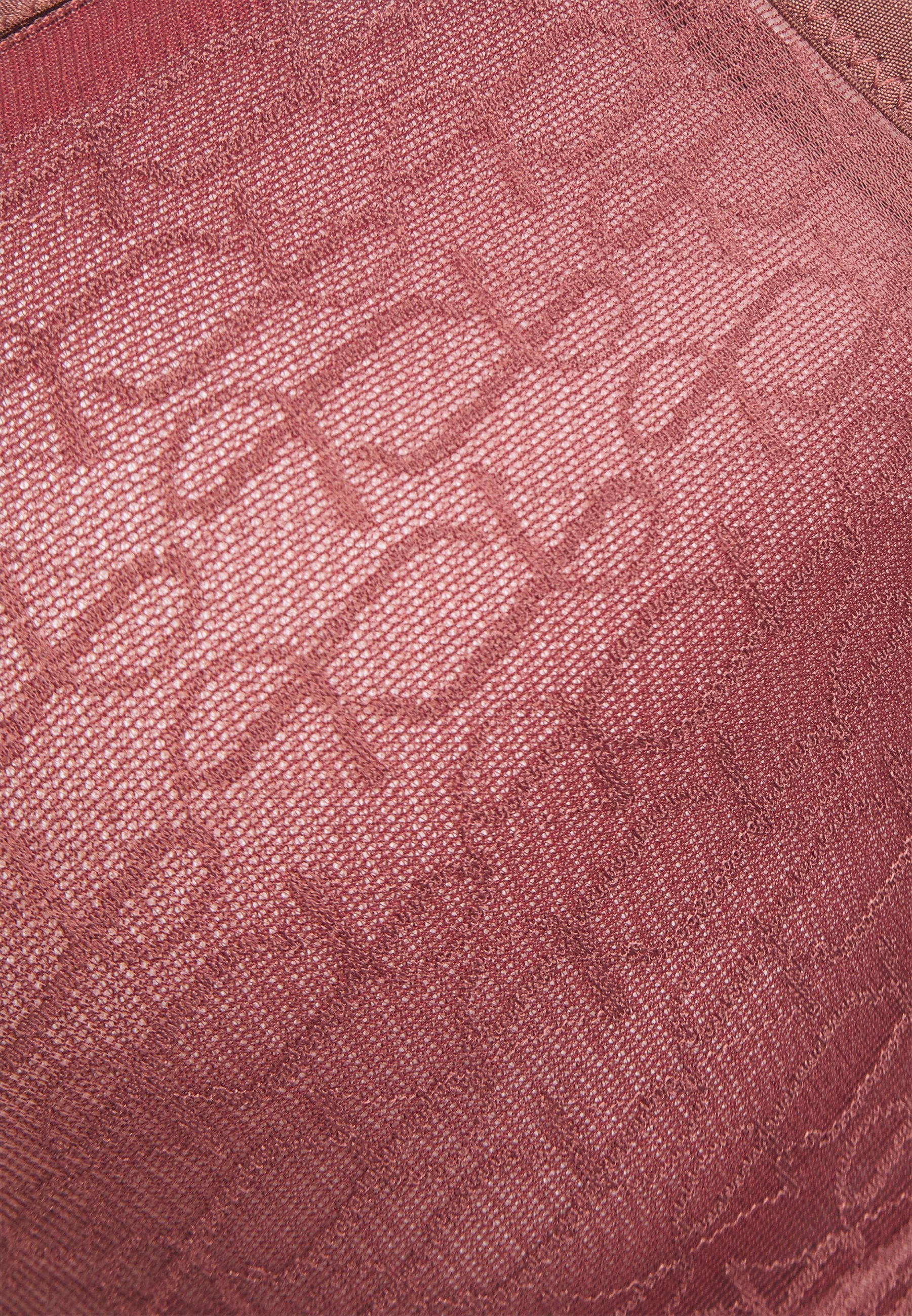 Triumph TRIUMPH SIGNATURE SHEER W01 EX