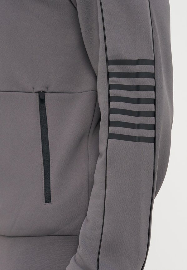 EA7 Emporio Armani