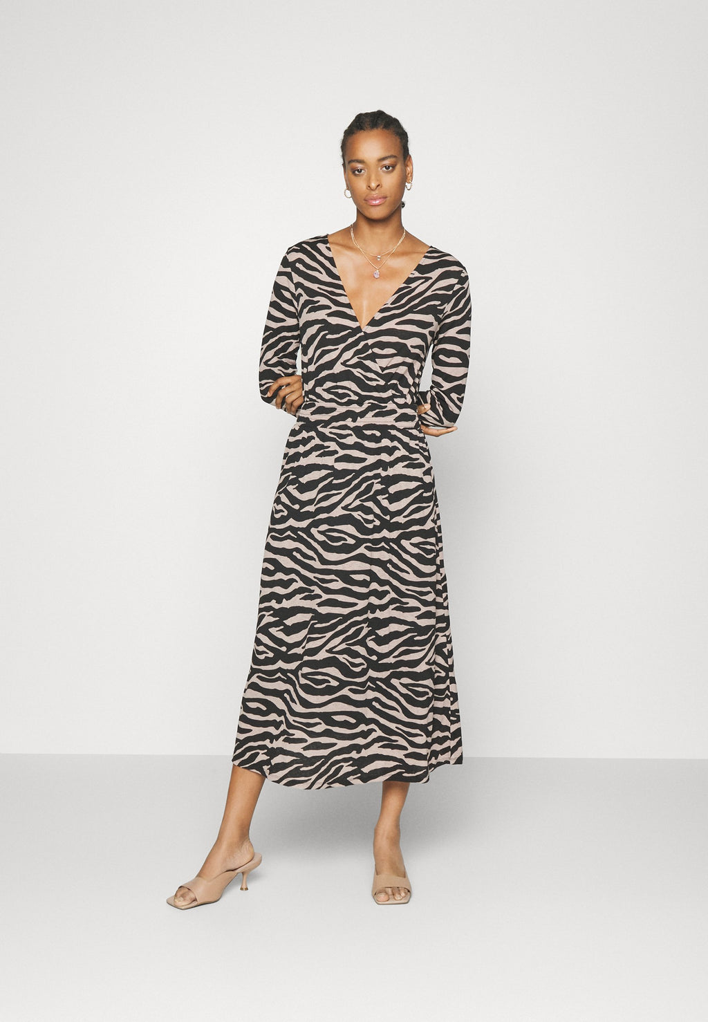 ONLPELLA DRESS  Media 2