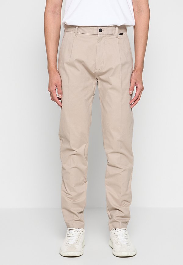 Calvin Klein SLIM FIT