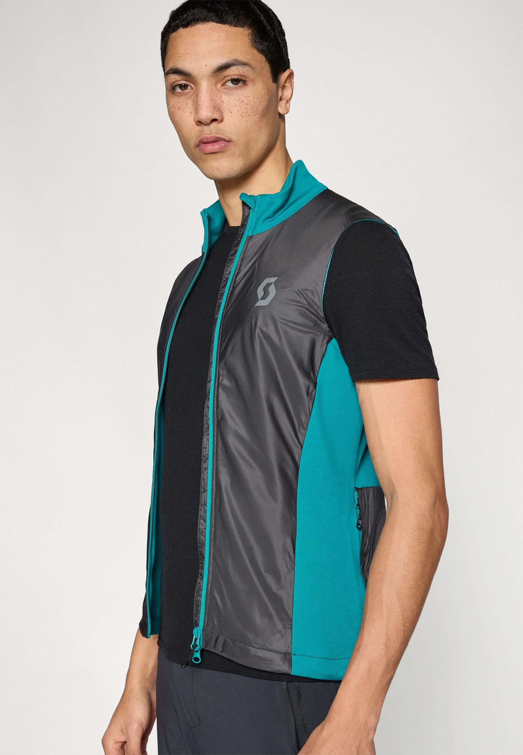 SCOTT Sports Weste Media 5