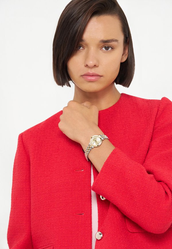 DKNY