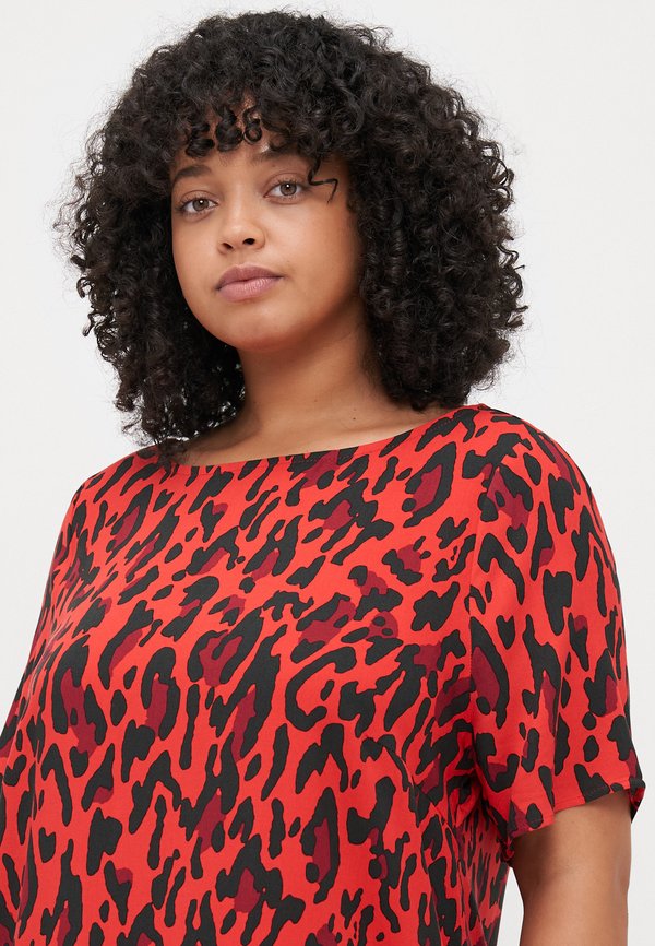 ONLY Carmakoma CARHARMONY LIFE BOATNECK