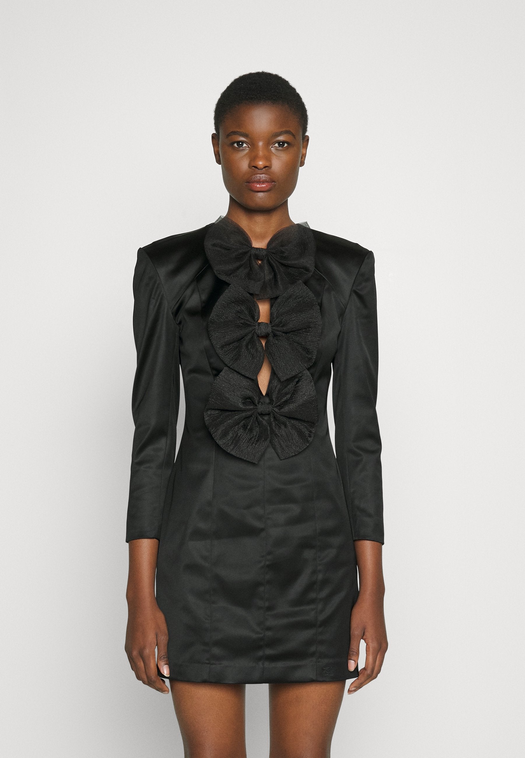 EVENING DRESS WITH BOWS Media 3