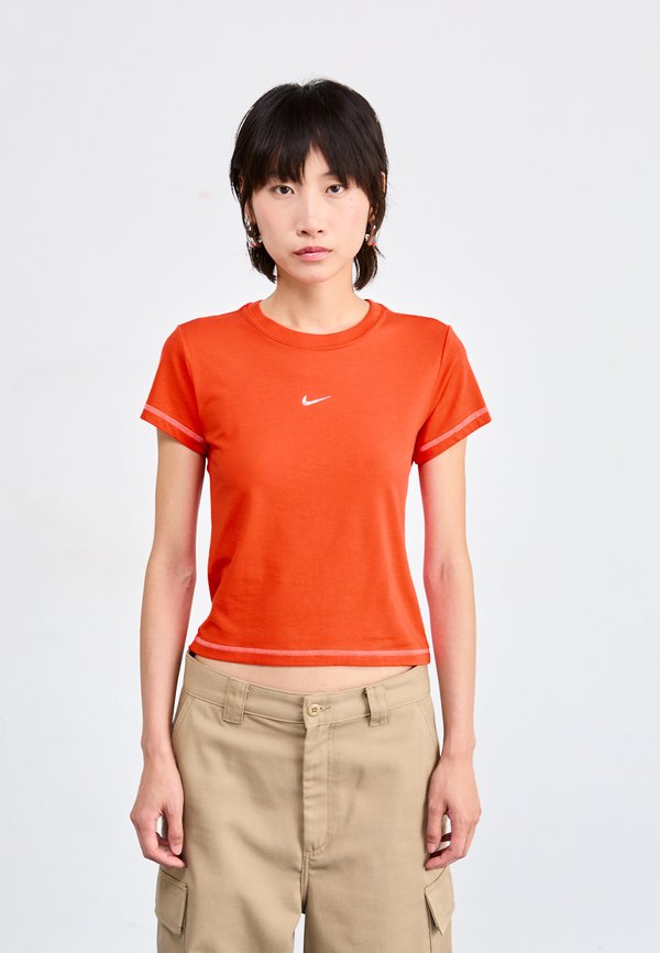 Nike Sportswear Basic T-shirt - picante red