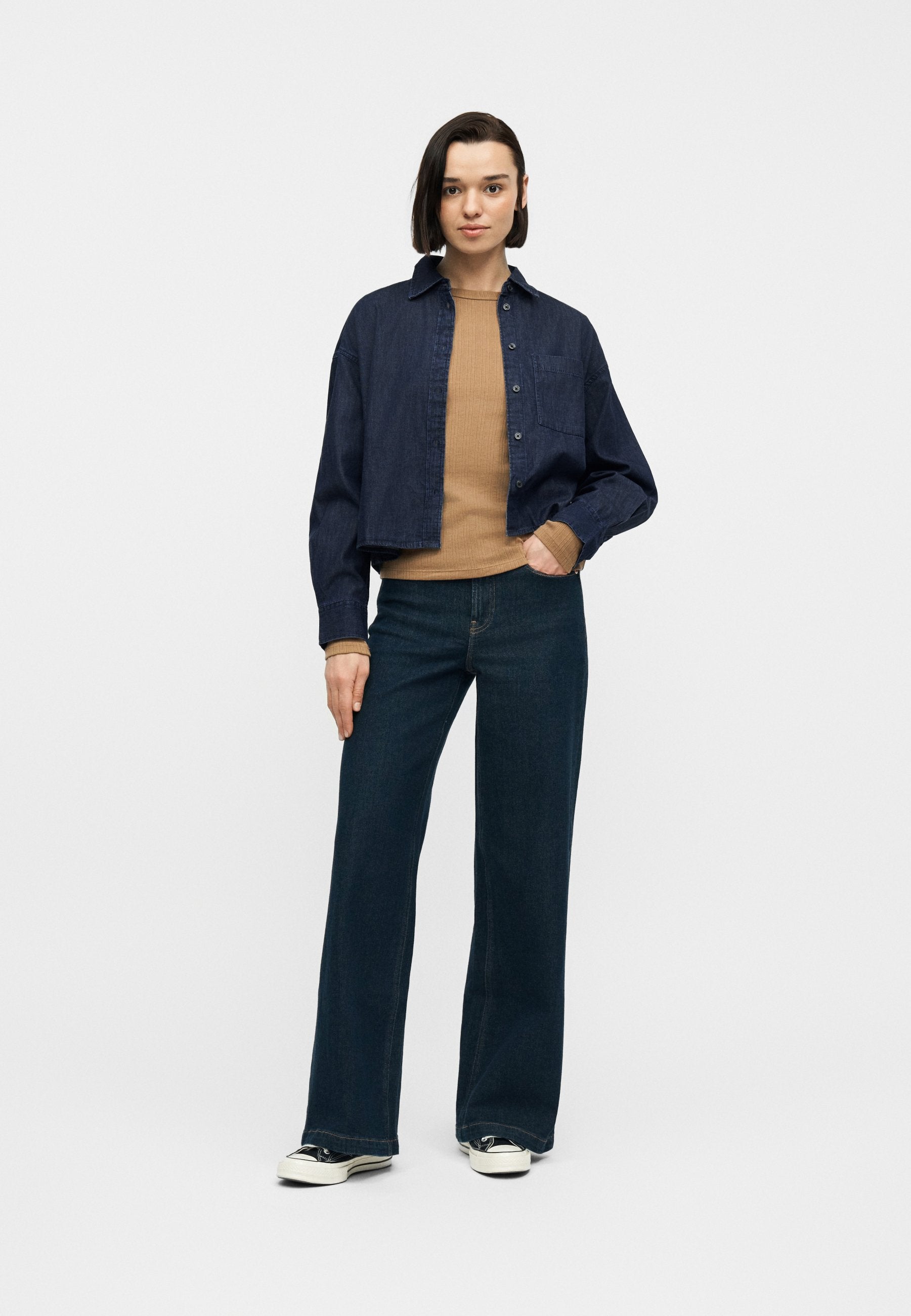 GAP STRAIGHT CROPPED SHIRT