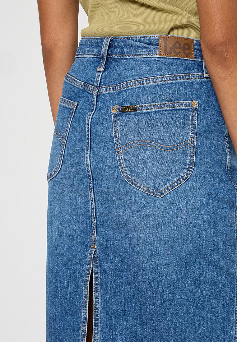 Lee