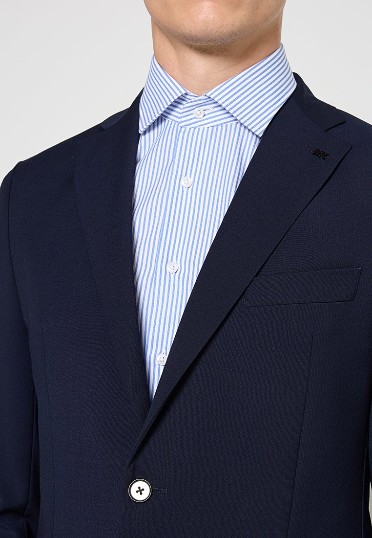 Michael Kors SLIM FIT