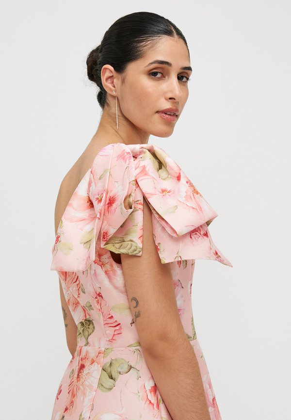 Forever New Petite DARCY ONE SHOULDER BOW MINI