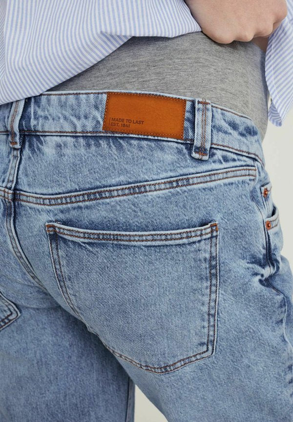 C&A MATERNITY