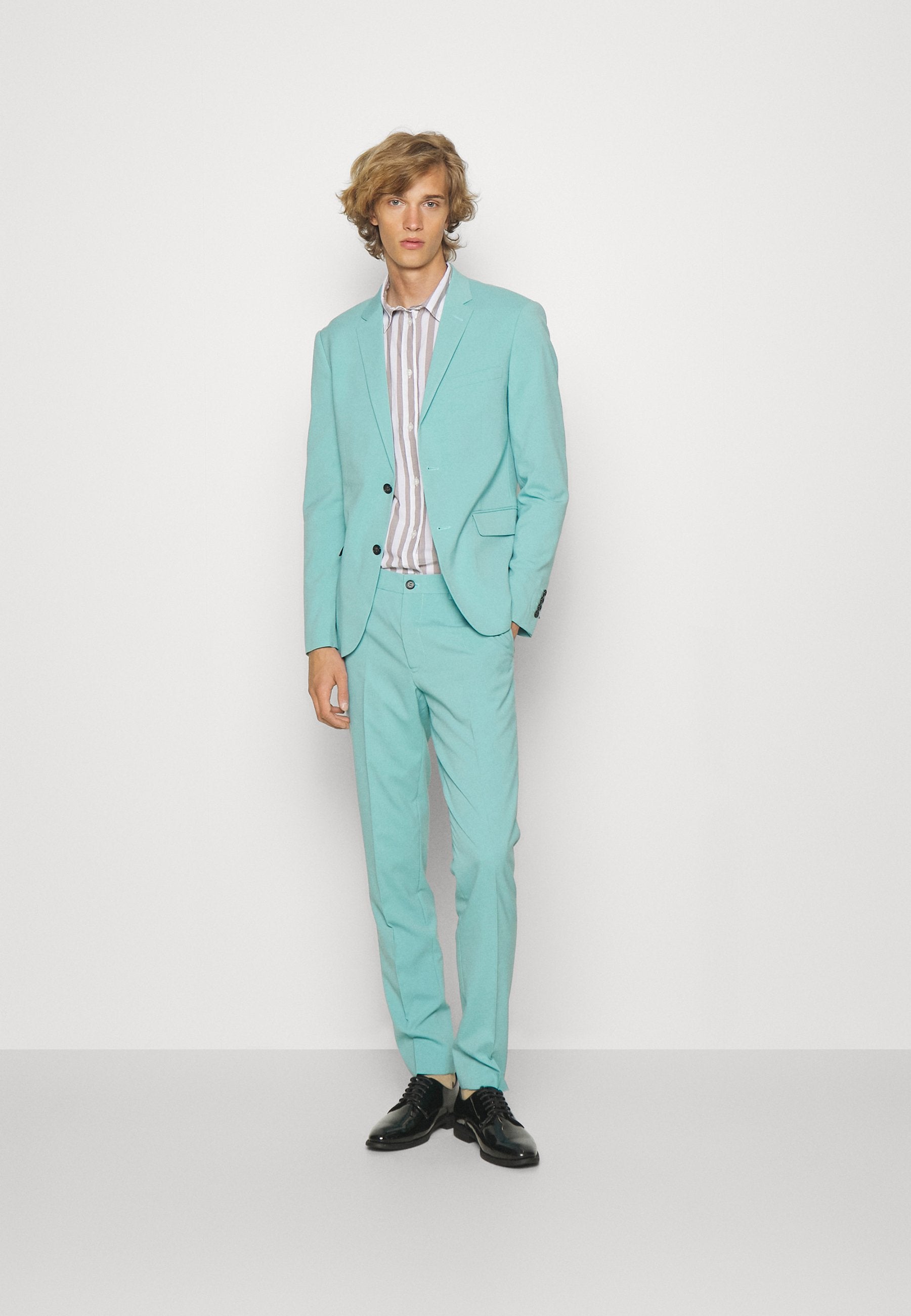 PLAIN MENS SUIT SET Media 2