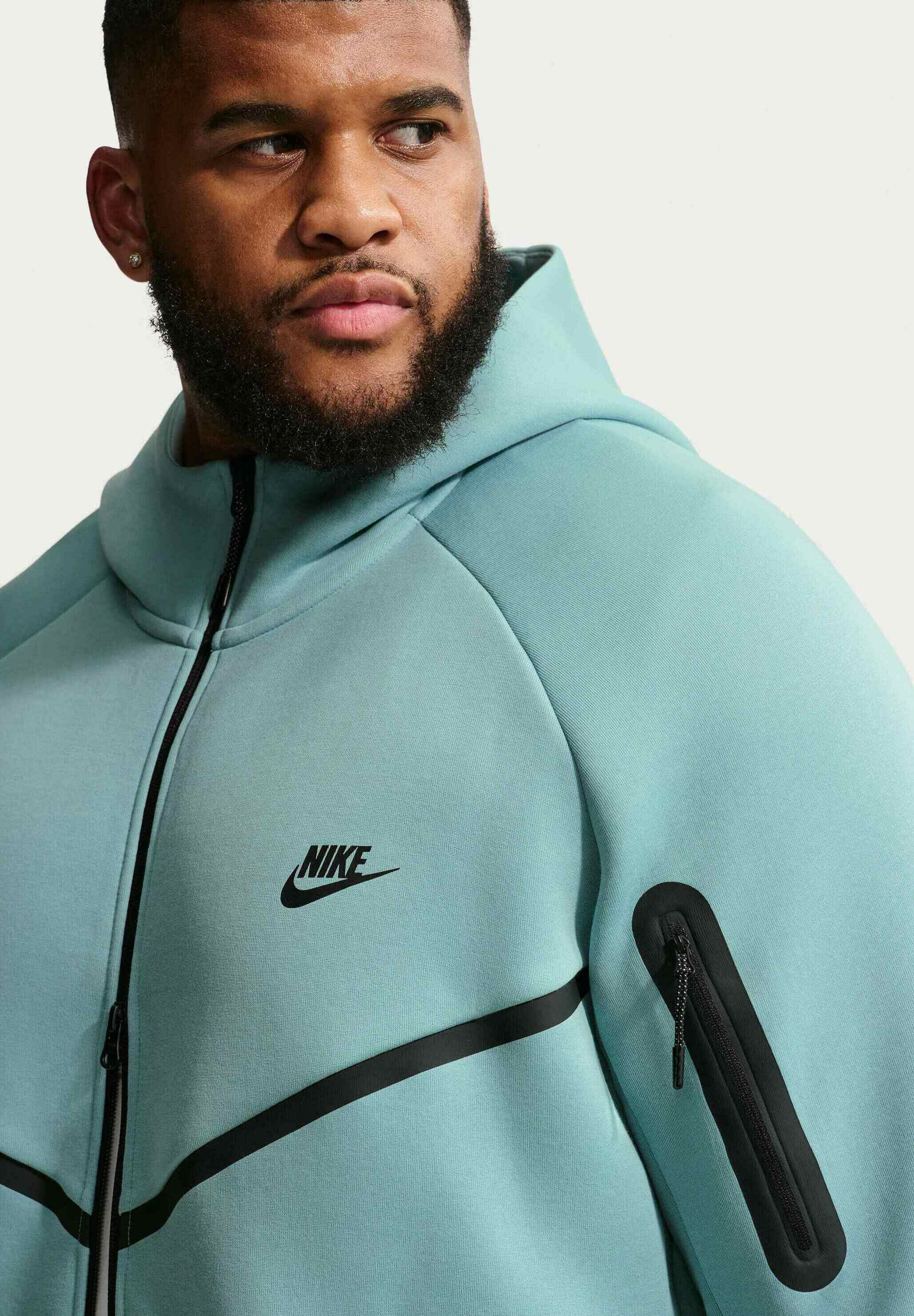 Nike Sportswear HOODIE