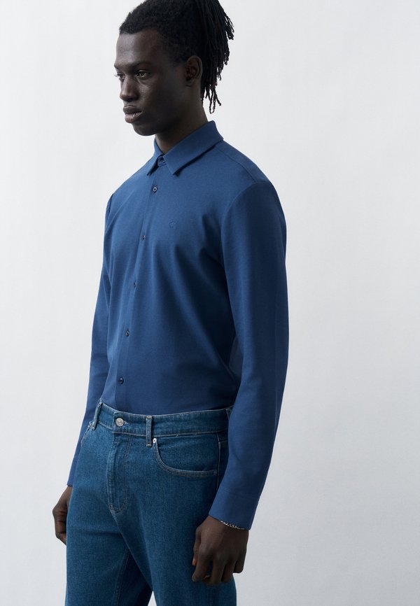 Calvin Klein CASUAL SLIM