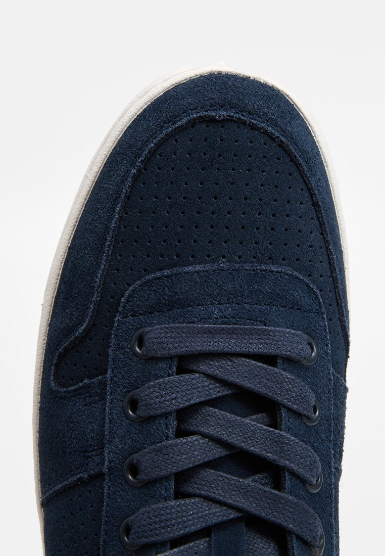 TOMS TRVL LITE COURT