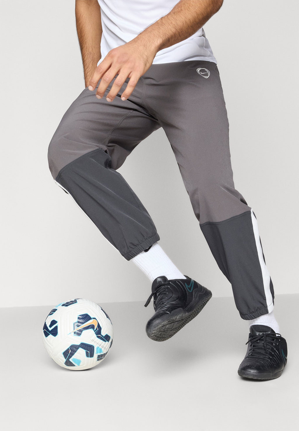Nike Performance STRIKE+
