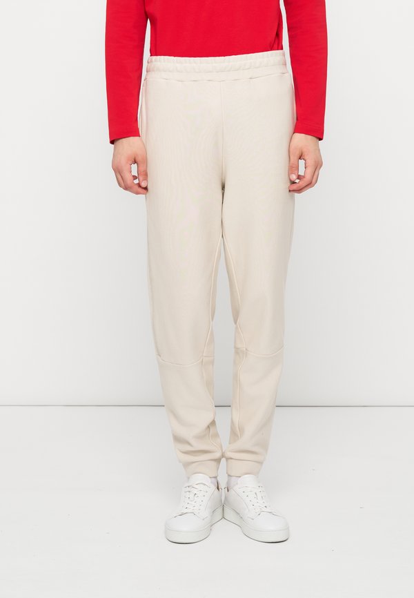 EA7 Emporio Armani