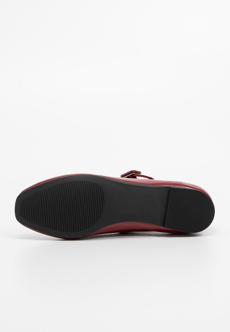 Steve Madden CADDIE