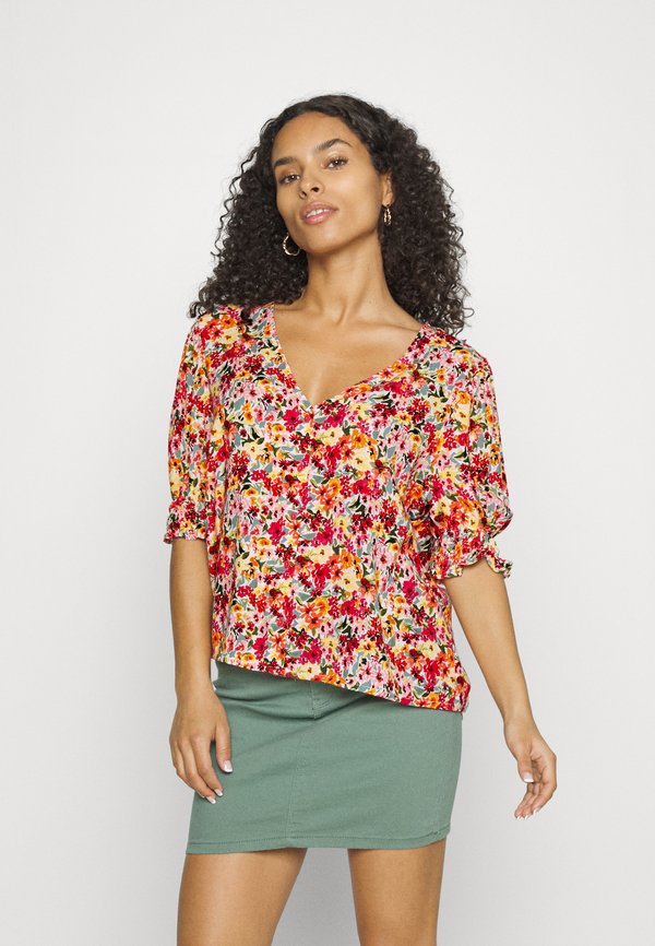 ONLY Petite ONLFREDERIKKE V NECK