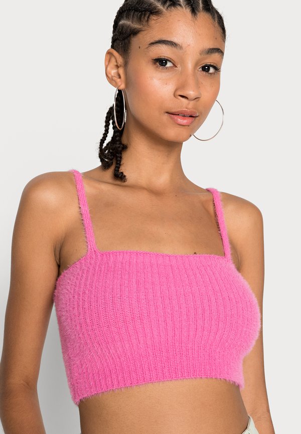 Missguided SUPER FLUFFY CAMI CROP TOP