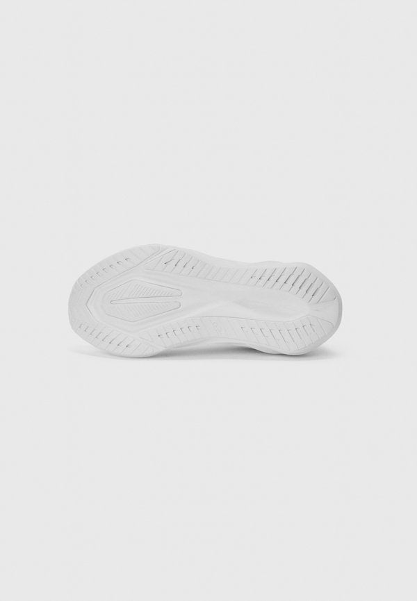 ASICS NOVABLAST 5