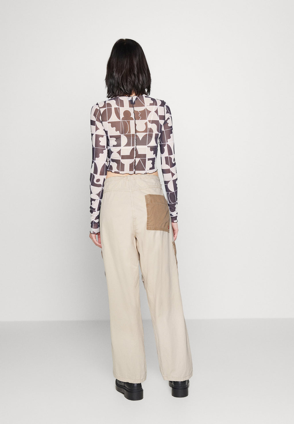 BDG Urban Outfitters CONTRAST