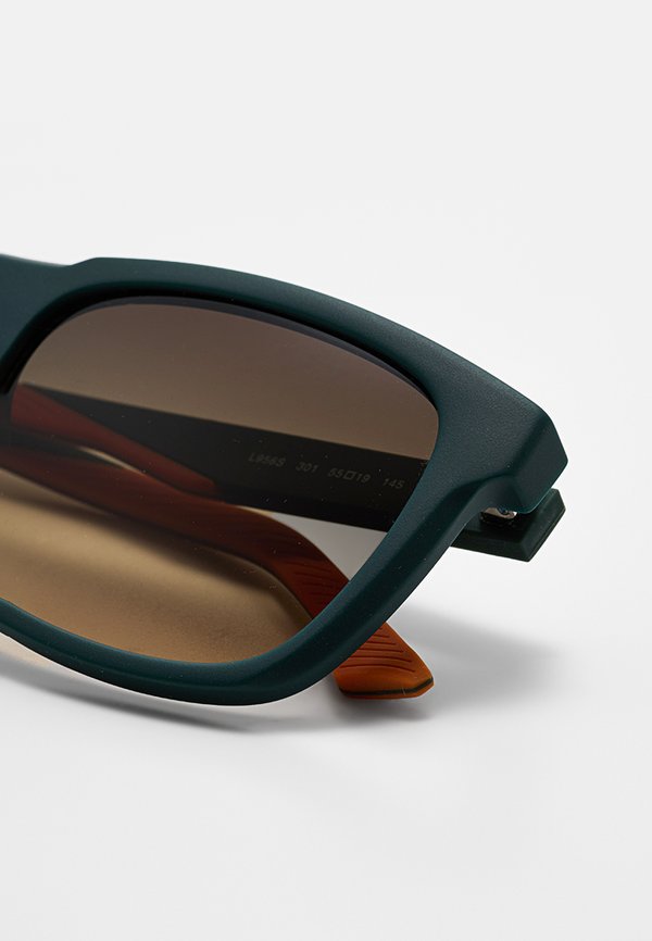 Lacoste L956S