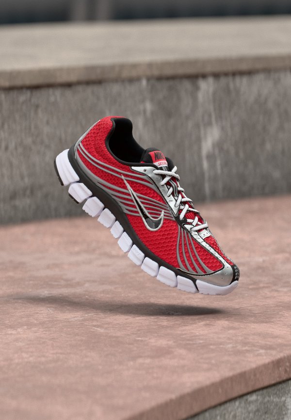 Nike Sportswear ZOOM SKYLON 11 - Trainers - university red/black/metallic silver-coloured/white