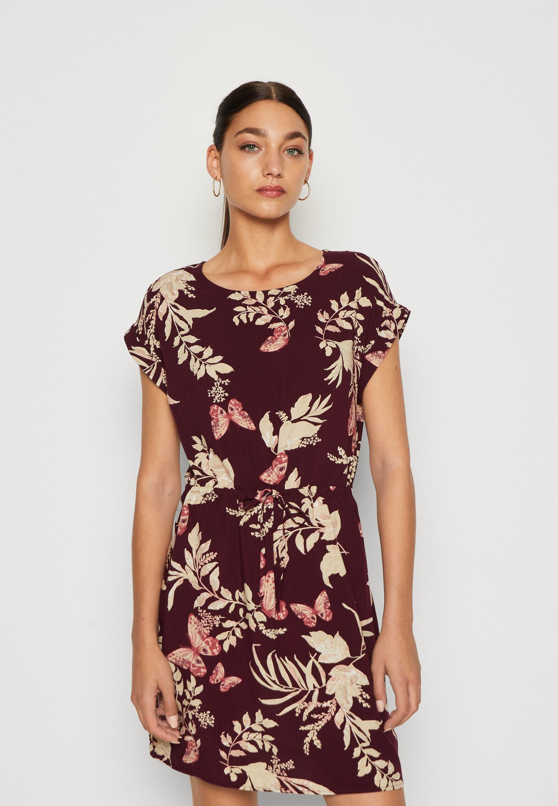 Vero Moda VMEASY TIE SHORT DRESS
