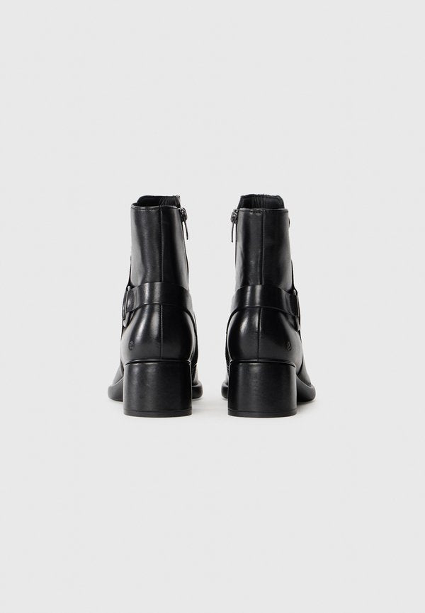 ECCO SCULPTED 35