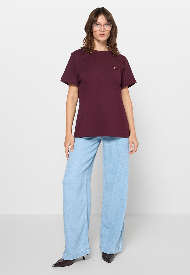 TWINSET