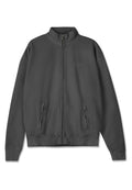 Grauer Reißverschluss-Sweatshirt mit hohem Kragen, zwei vorderen Reißverschlusstaschen und Rippbündchen. Weicher, strukturierter Stoff mit subtiler Markenkennzeichnung.