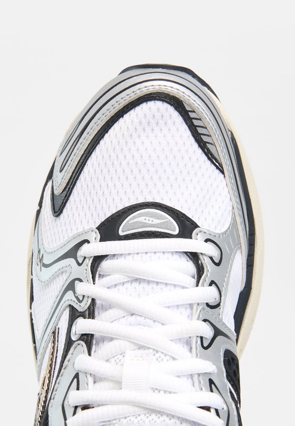 Saucony Originals PROGRID TRIUMPH 4