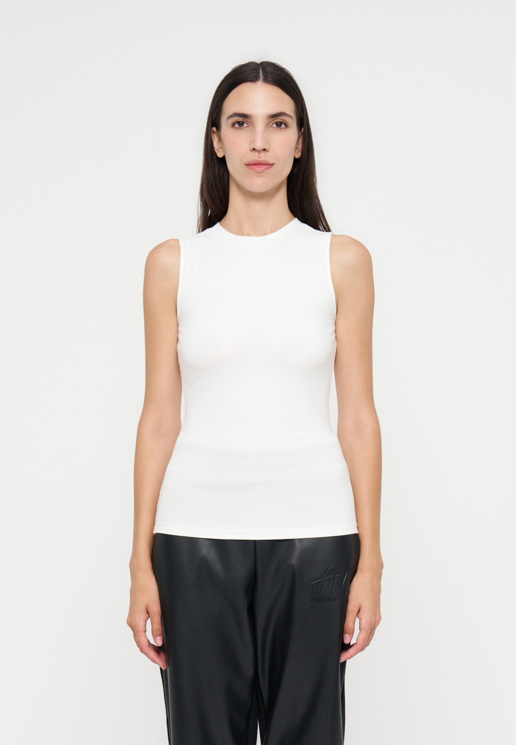 Armani Exchange Top Media 1