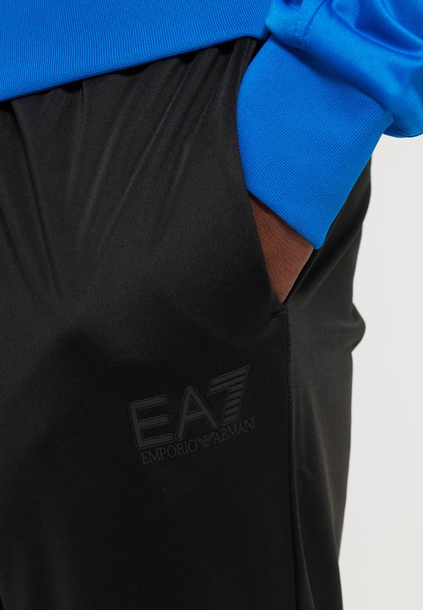 EA7 Emporio Armani