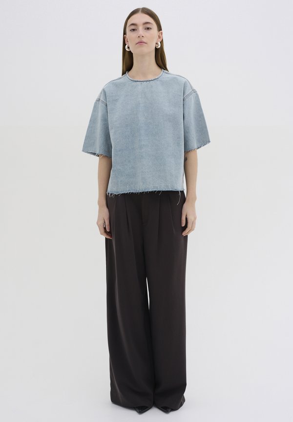 My Essential Wardrobe  LATTI 166