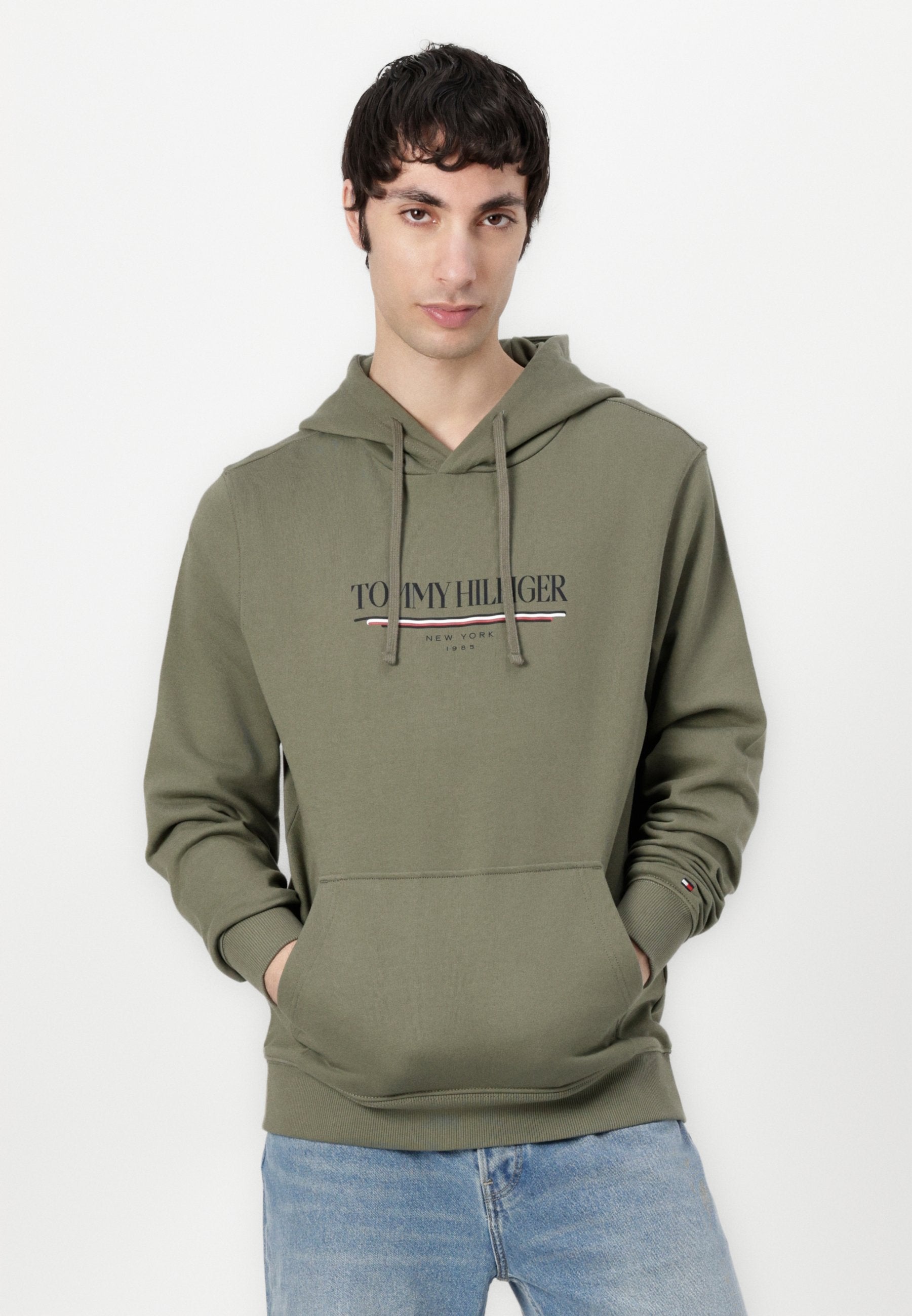BRAND LOVE HOODIE Media 5