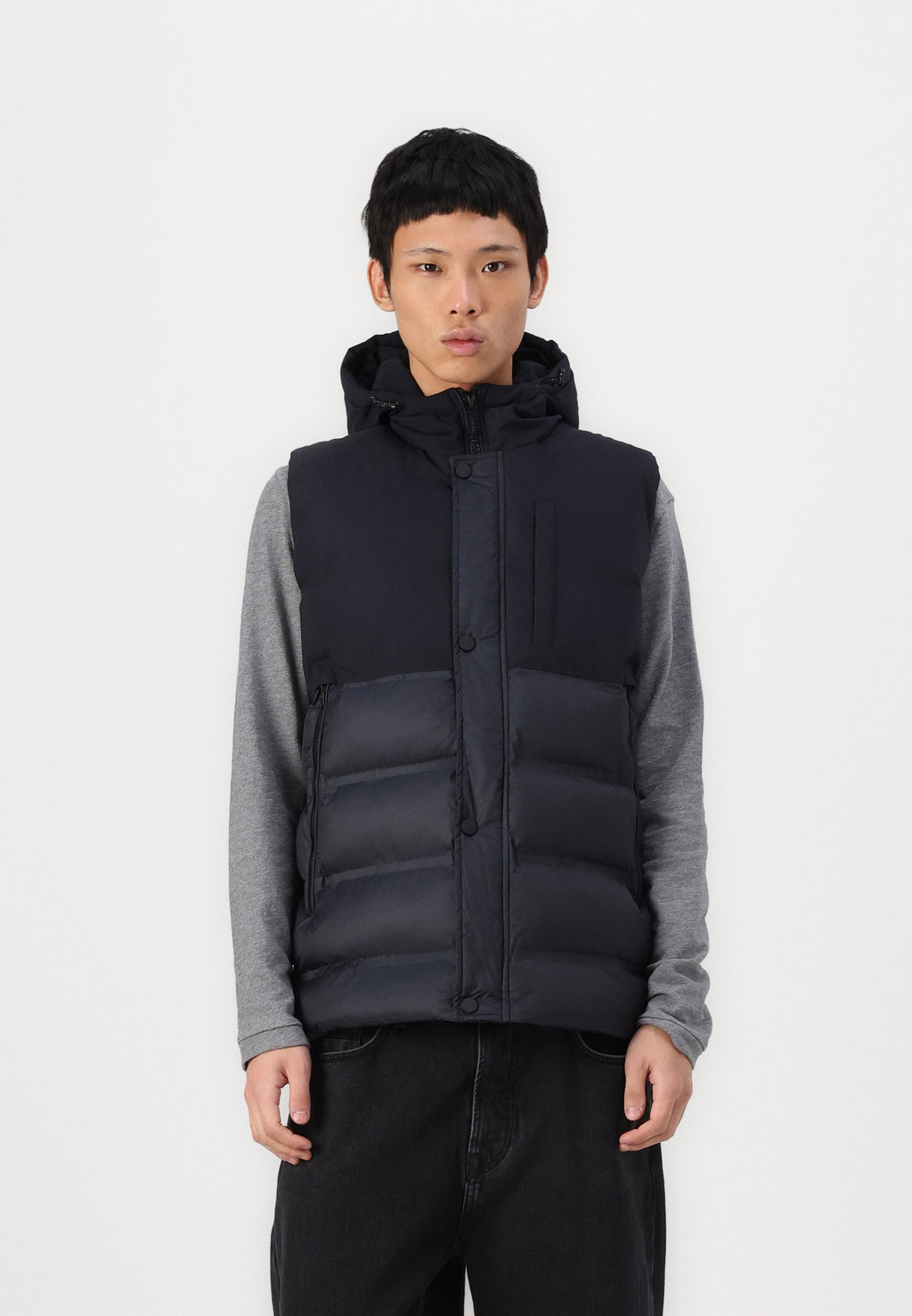 BHOUTERWEAR HOODED Media 3