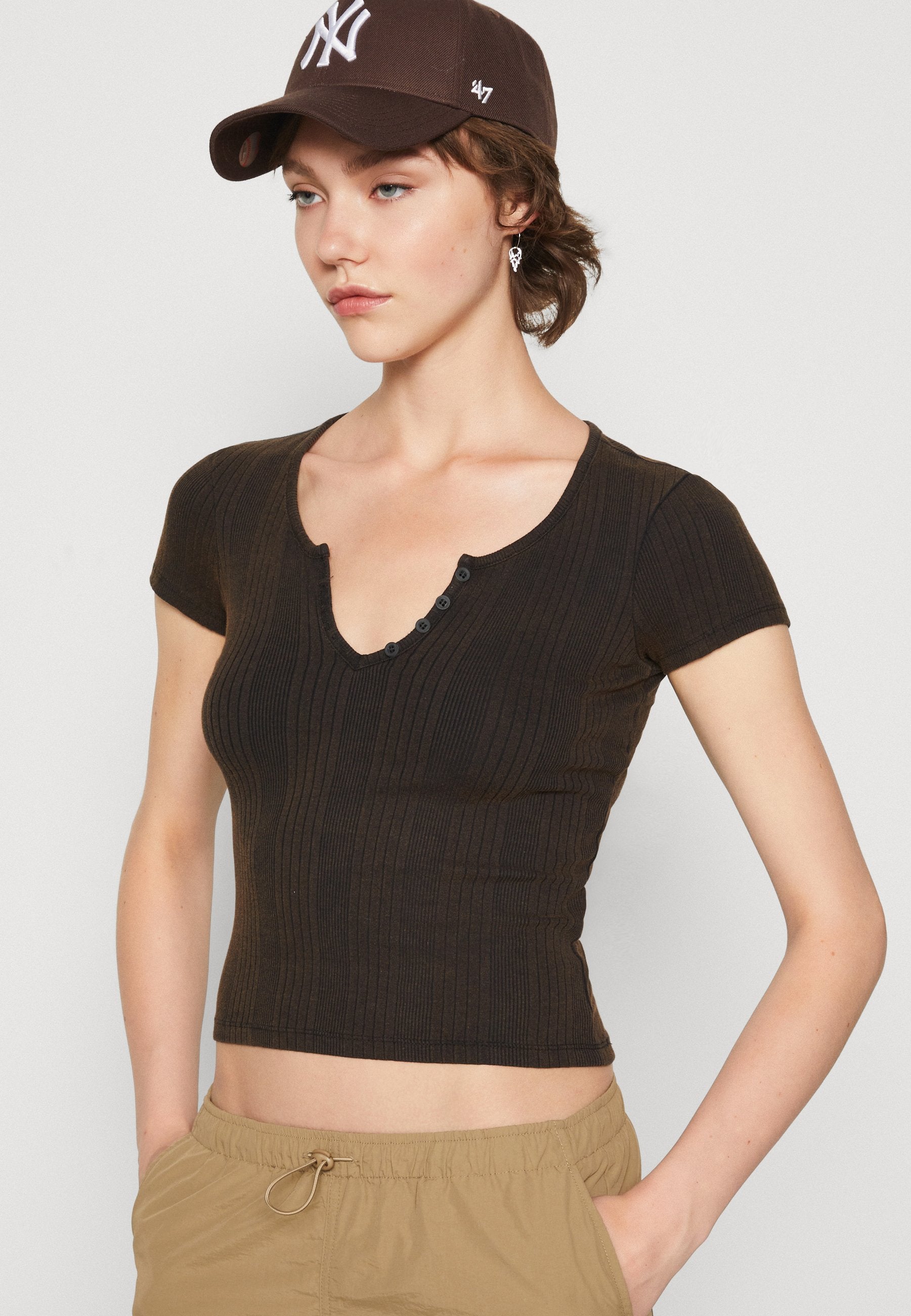 BDG Urban Outfitters MILLIE BUTTON NOTCH NECK