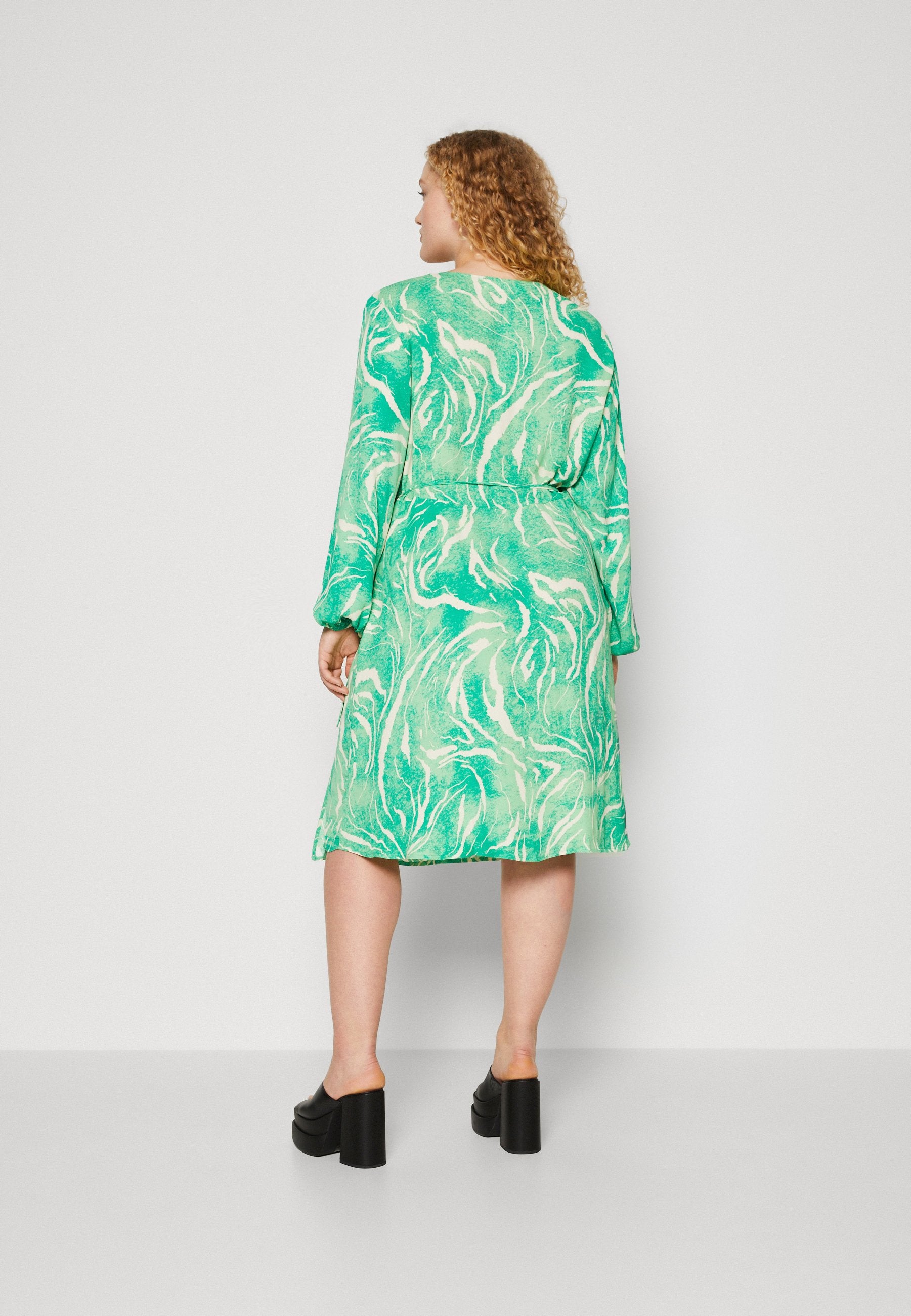 Selected FIOLA LS WRAP DRESS CURVE