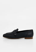 TOMS LYNETTE