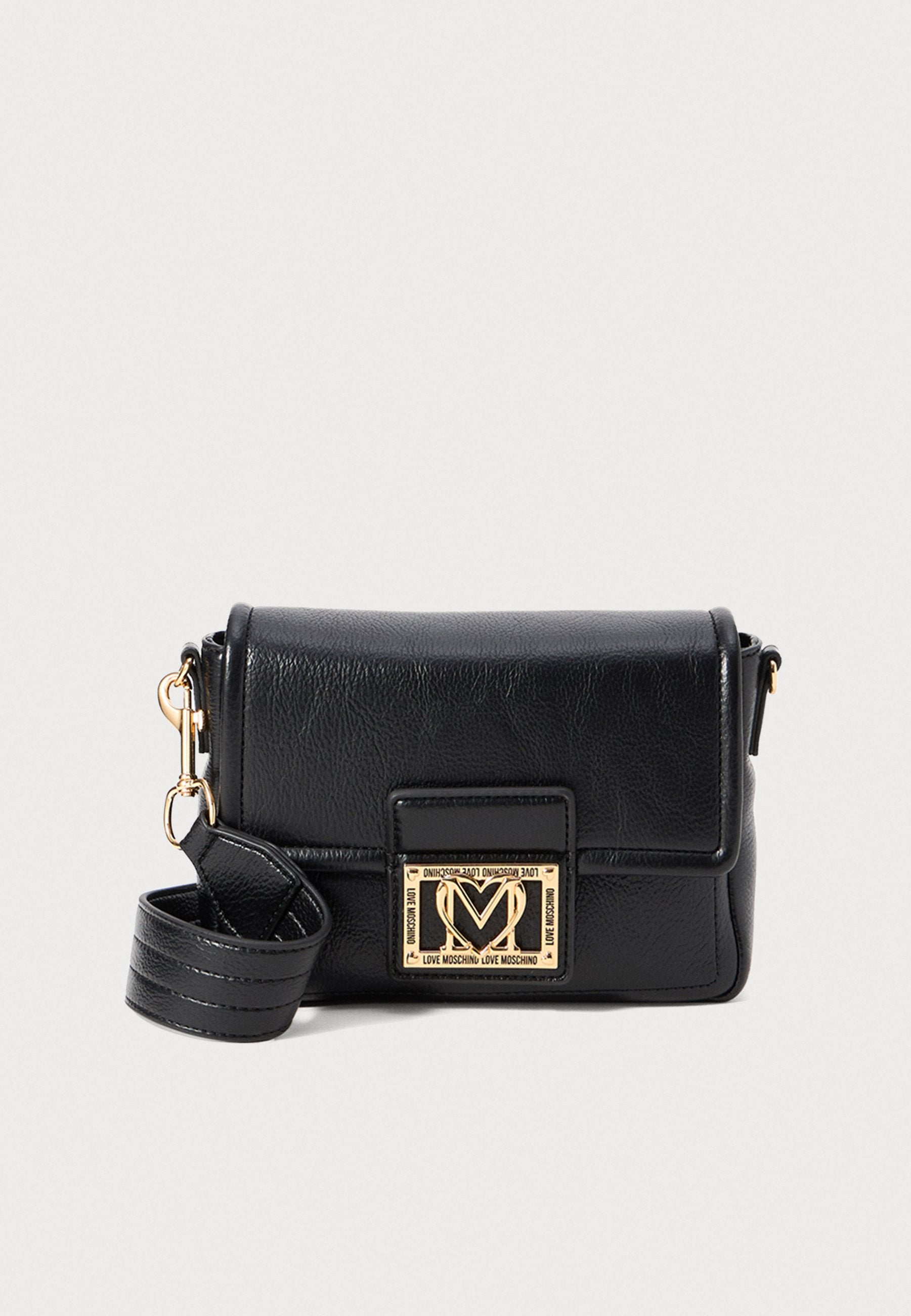 Love Moschino