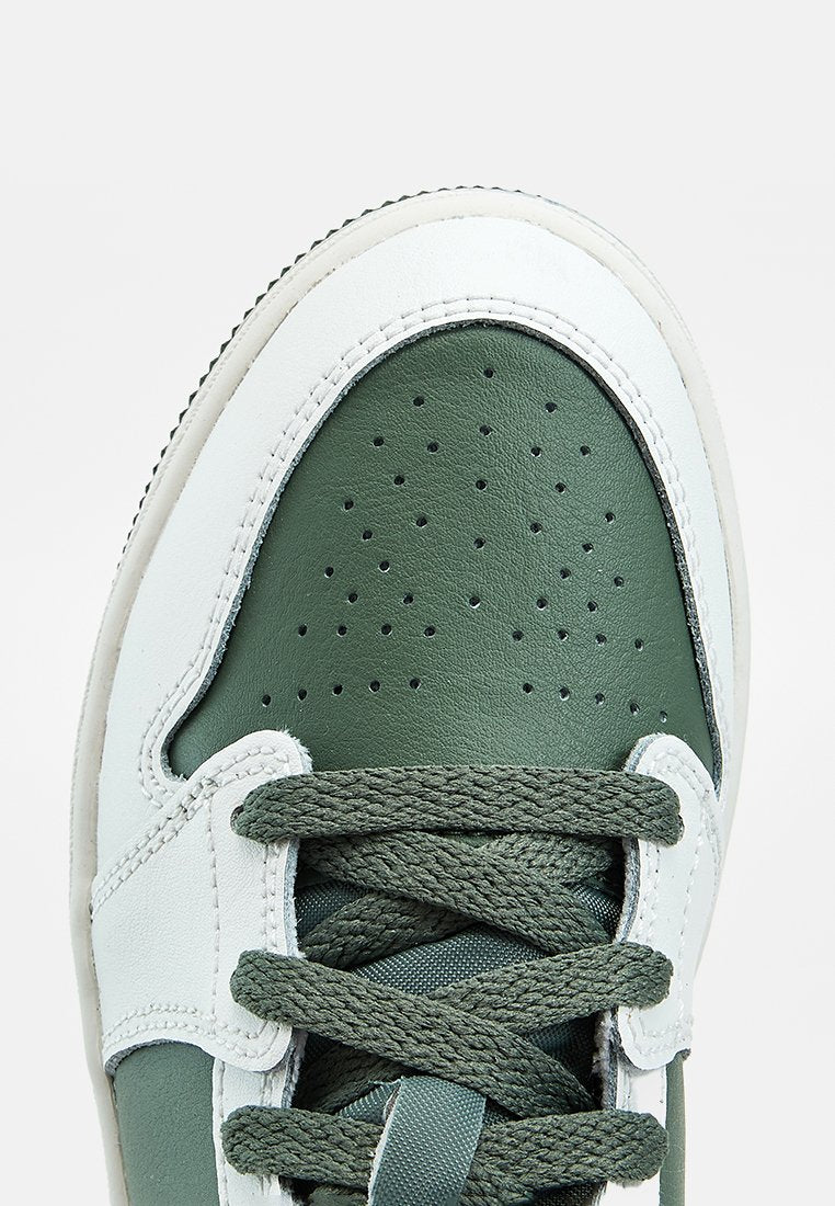 Jordan JORDAN 1 MID