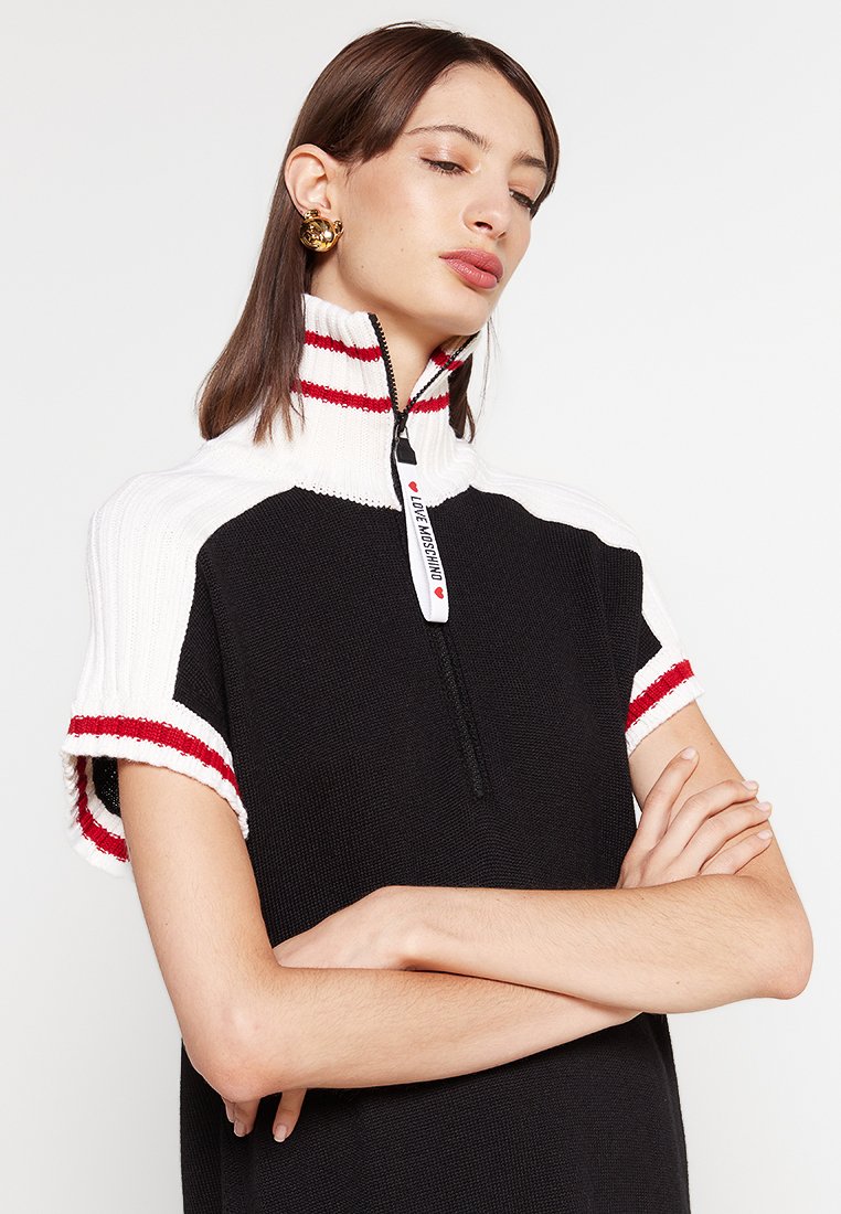 Love Moschino