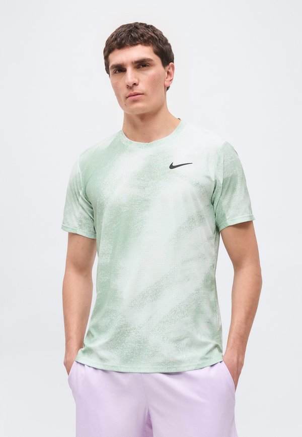 Nike Performance NIKECOURT ADVANTAGE SLAM - Sports T-shirt - barely green/steam/black