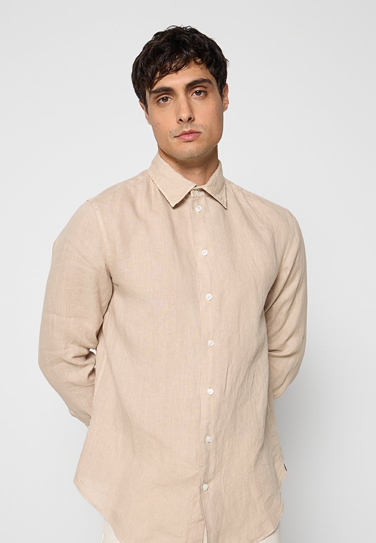Emporio Armani REGULAR FIT