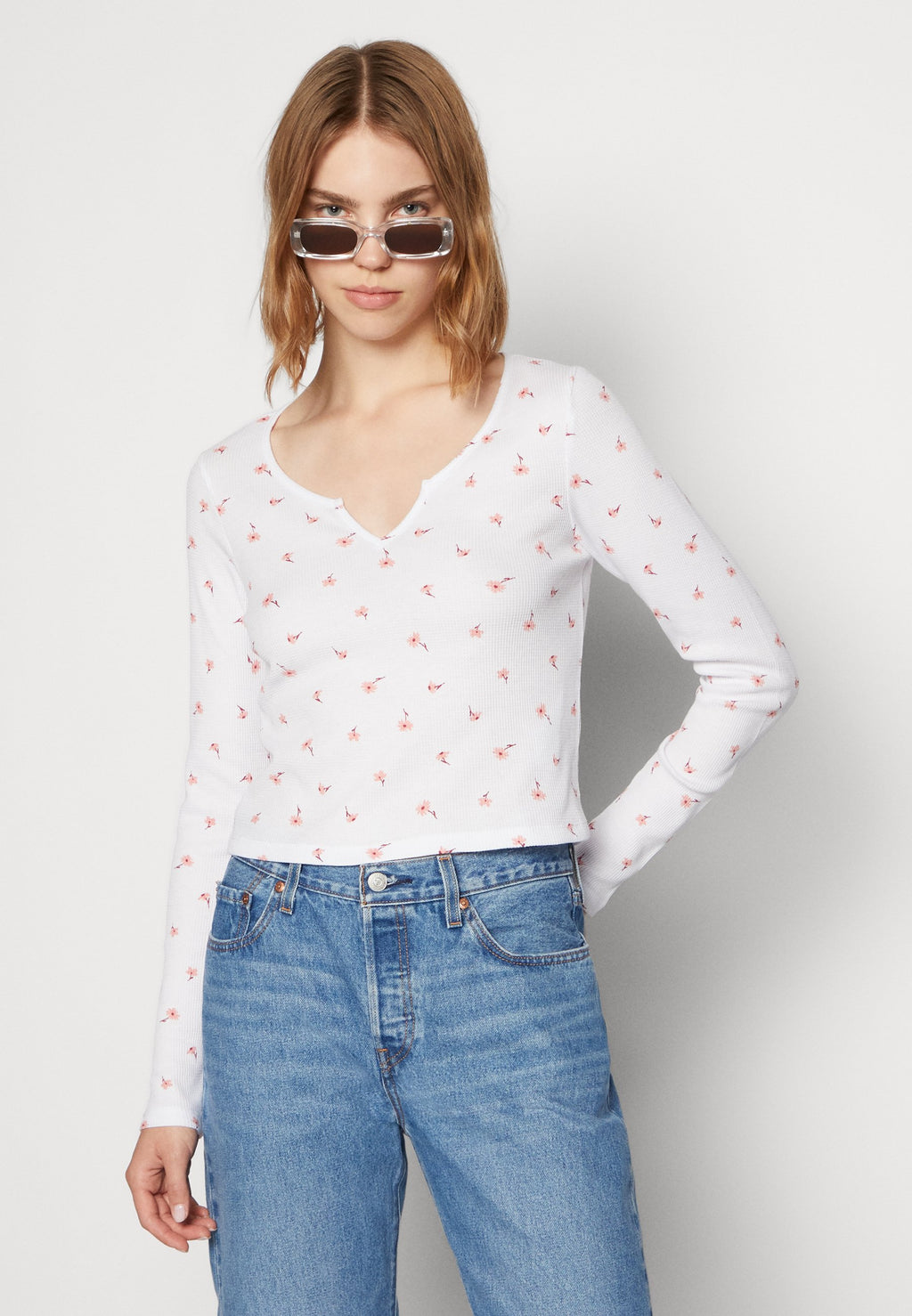 Hollister Co. NOTCH NECK