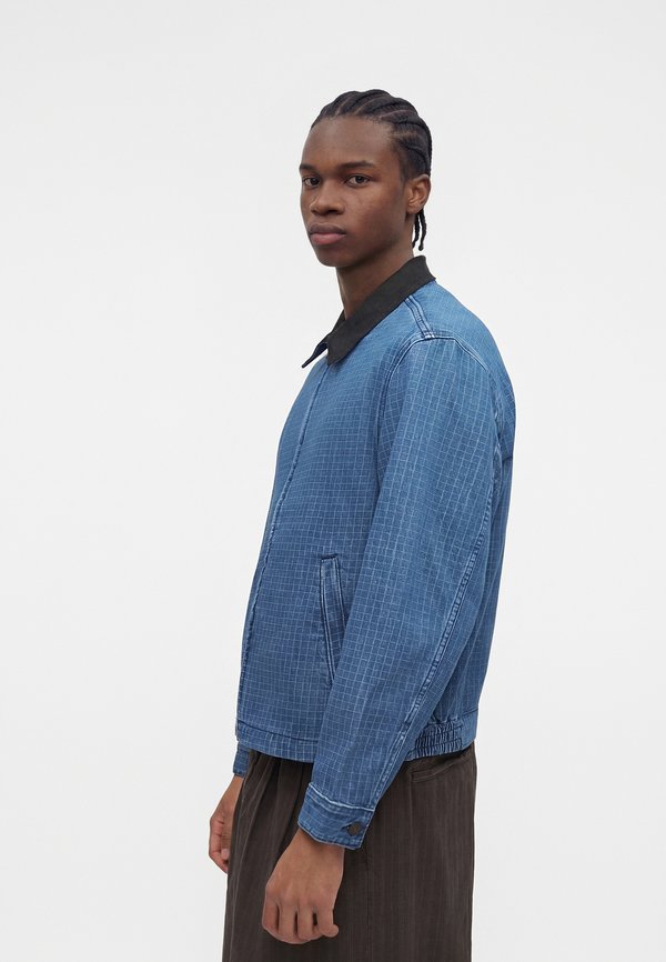 Levi's® CASTRO