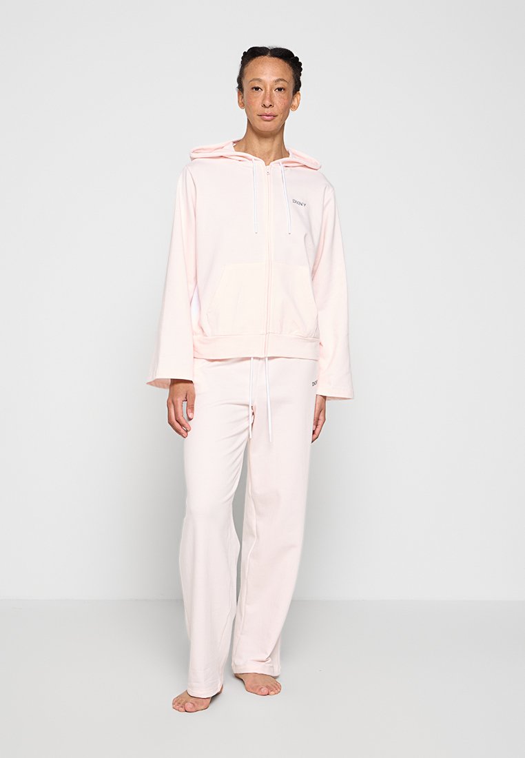 DKNY Loungewear Nachtwäsche Set Media 1