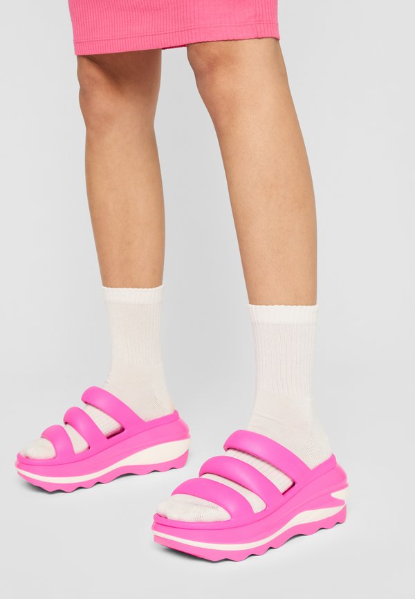 Crocs MEGA CRUSH