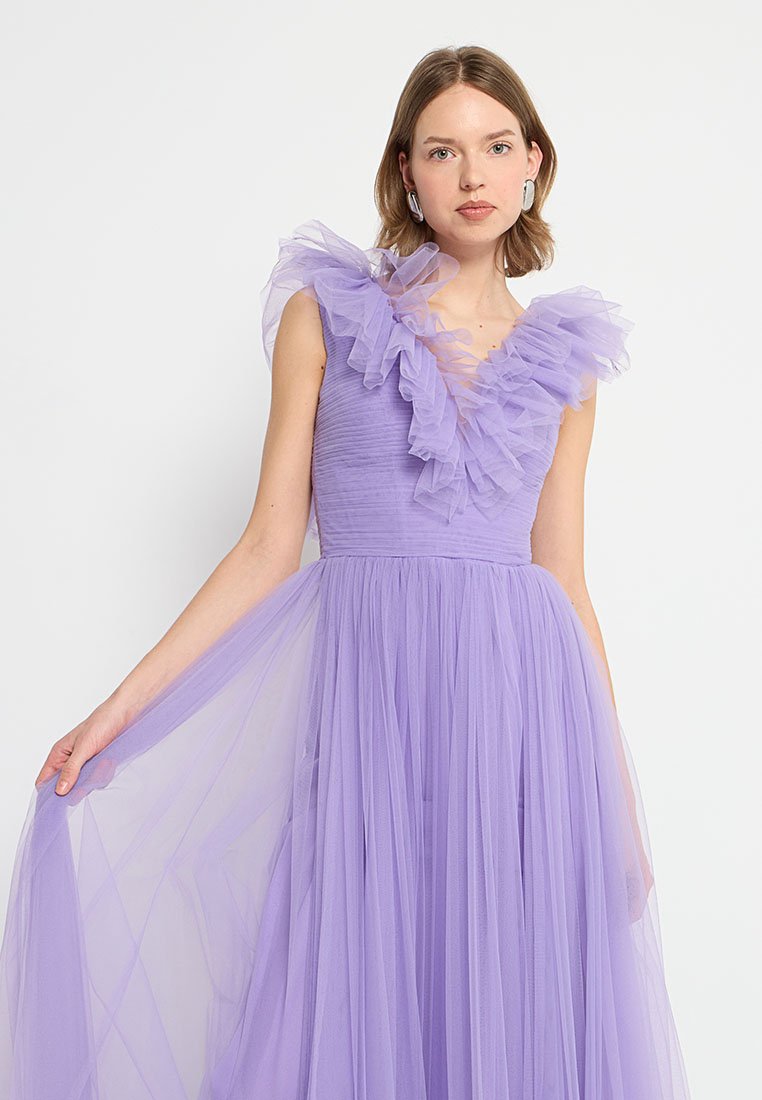 Pronovias